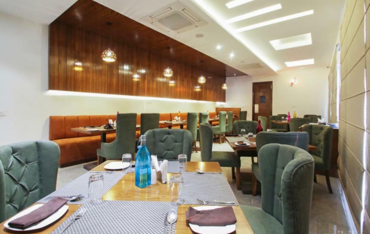 Al-Qasa Hotel Zirakpur Kültér fotó