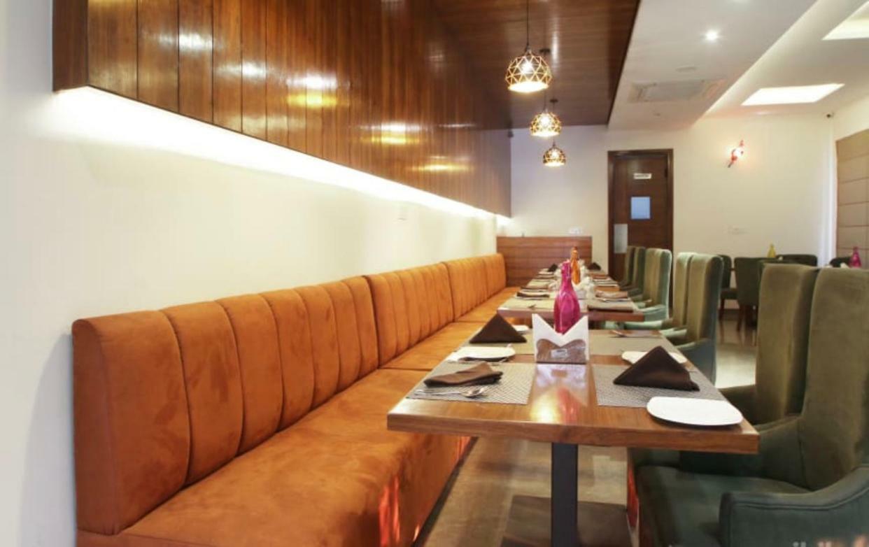 Al-Qasa Hotel Zirakpur Kültér fotó